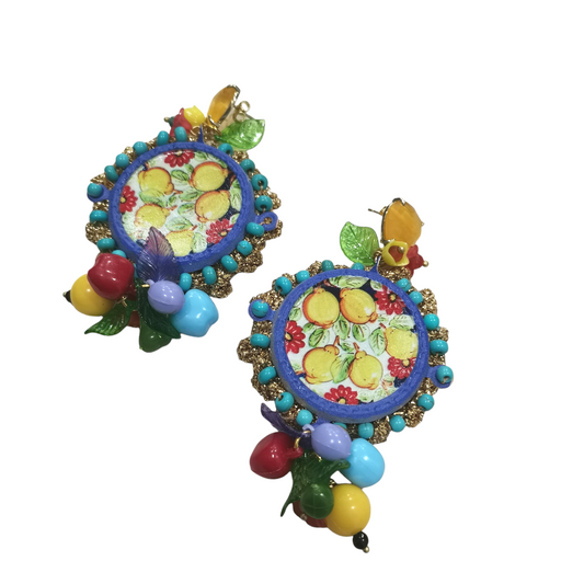 Boucles d'Oreilles  Artisanales avec Motif Citrons et Détails Colorés